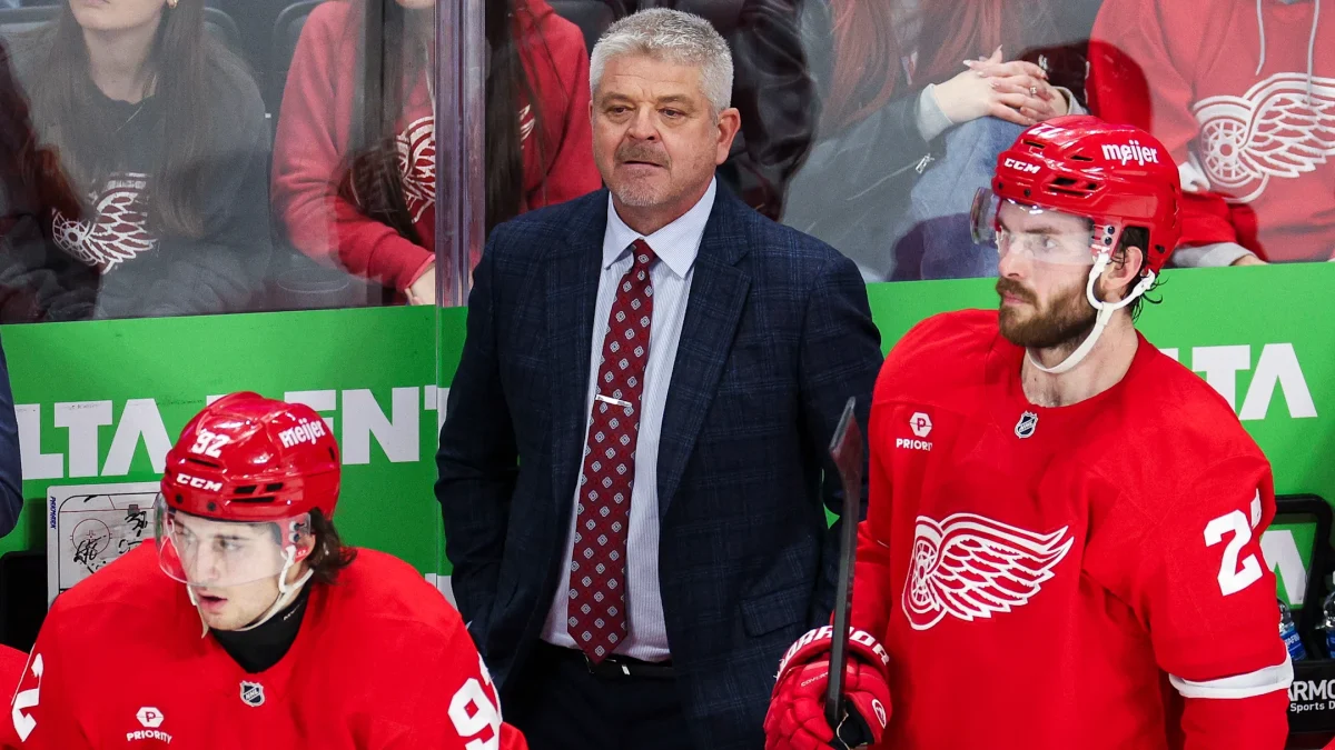 Detroit Red Wings new head coach Todd McLellan on the Wings bench