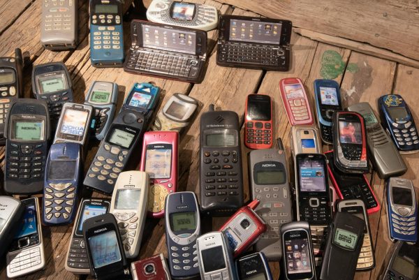 Many different kinds of dumb phones. Photo courtesy of: Gylfi Gylfason